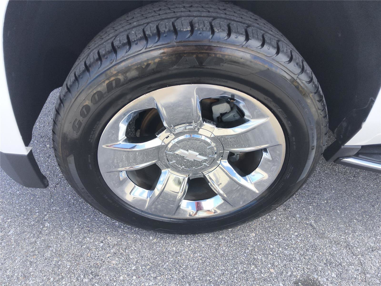 Used 2017 Chevrolet Suburban Premier AWD/4WD image 9