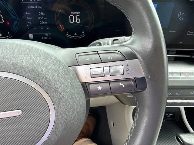 Used 2025 Hyundai Kona SEL AWD/4WD image 32