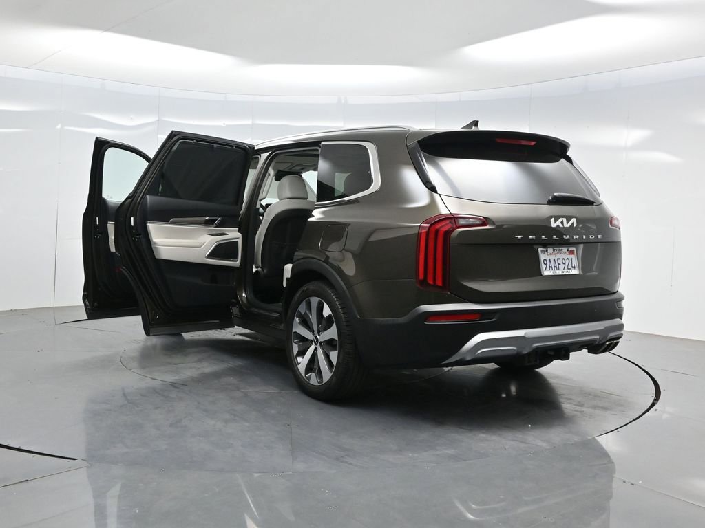 Used 2022 Kia Telluride EX w/ EX Premium Package FWD image 46