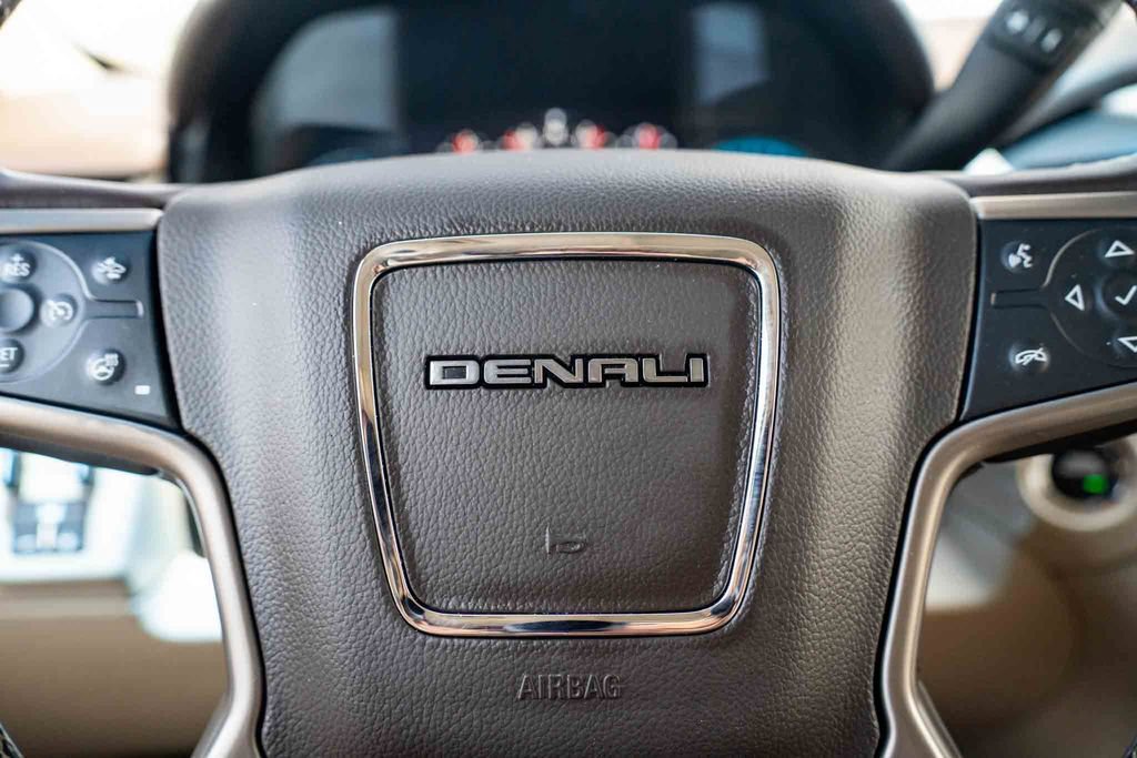Certified 2019 GMC Yukon Denali w/ Open Road Package AWD/4WD image 14