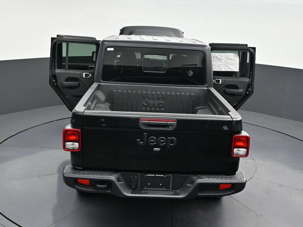 Used 2025 Jeep Gladiator Sport AWD/4WD image 34