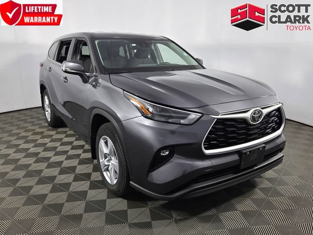 Used 2025 Toyota Highlander LE
