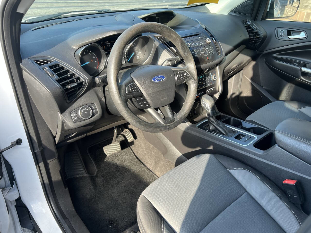 Used 2018 Ford Escape SE image 13