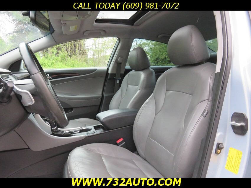 Used 2011 Hyundai Sonata Limited w/ Navigation Pkg 5 FWD image 17