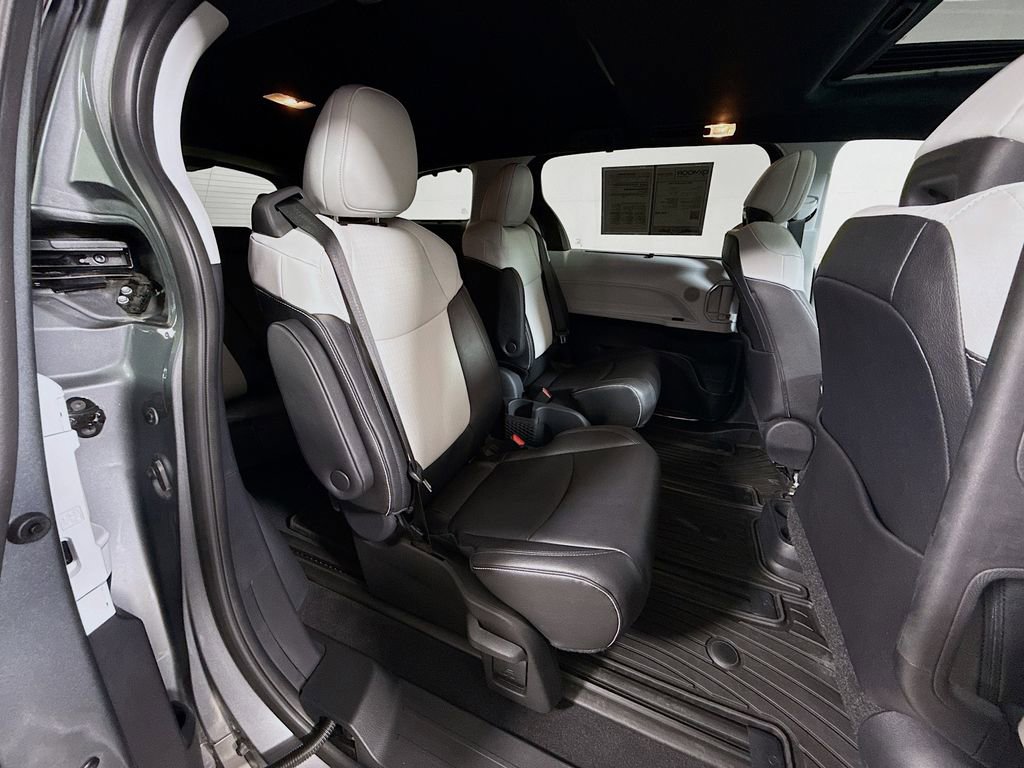Certified 2026 Toyota Sienna XSE AWD/4WD image 28