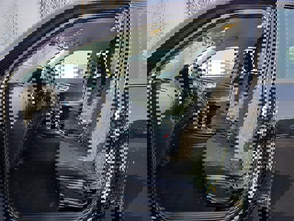 Used 2024 Kia Forte LXS image 12