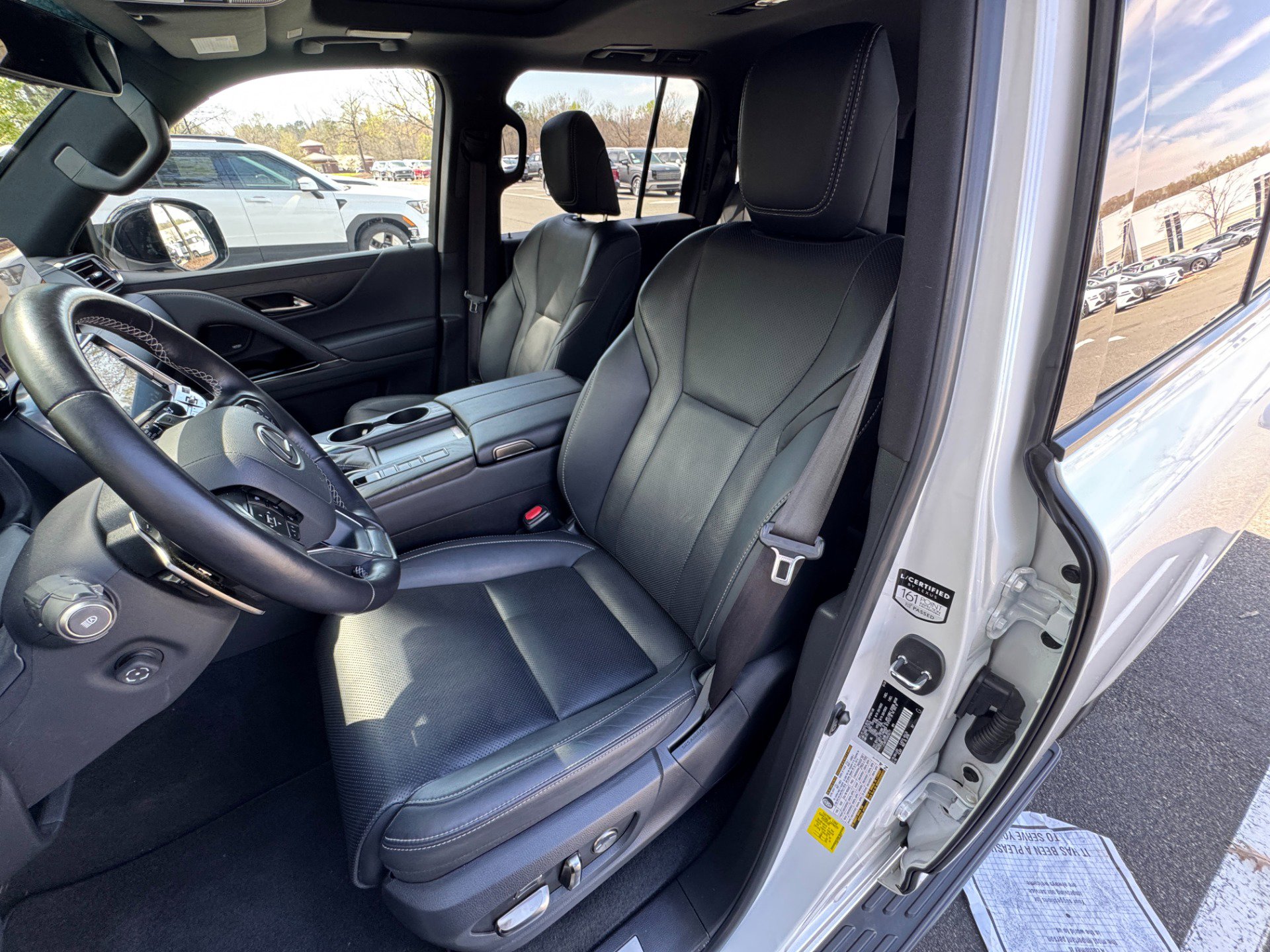 Used 2024 Lexus LX 600 4WD w/ Appearance Package image 21