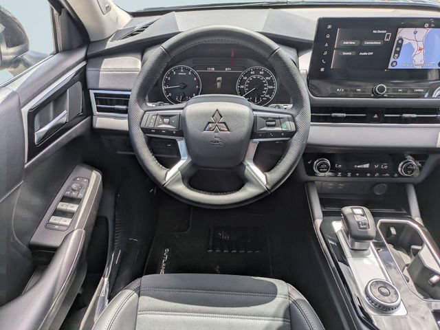 New 2026 Mitsubishi Outlander SE FWD image 17