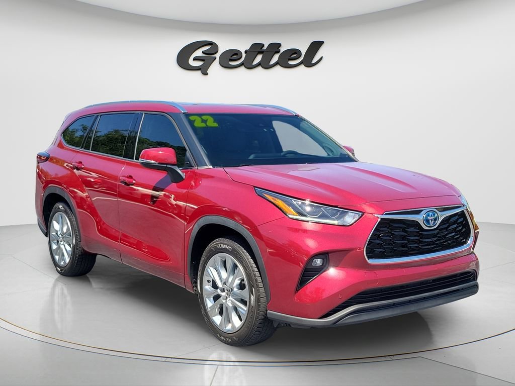 Used 2022 Toyota Highlander Limited FWD image 3