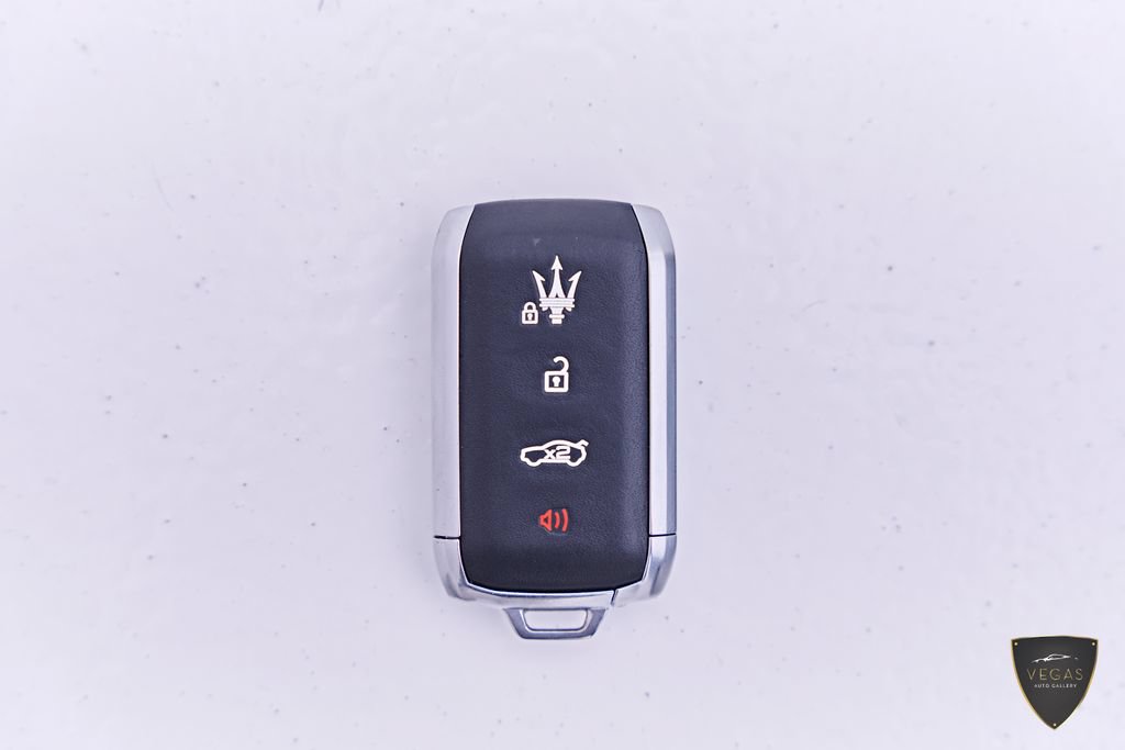 Used 2023 Maserati MC20 Spyder RWD image 72