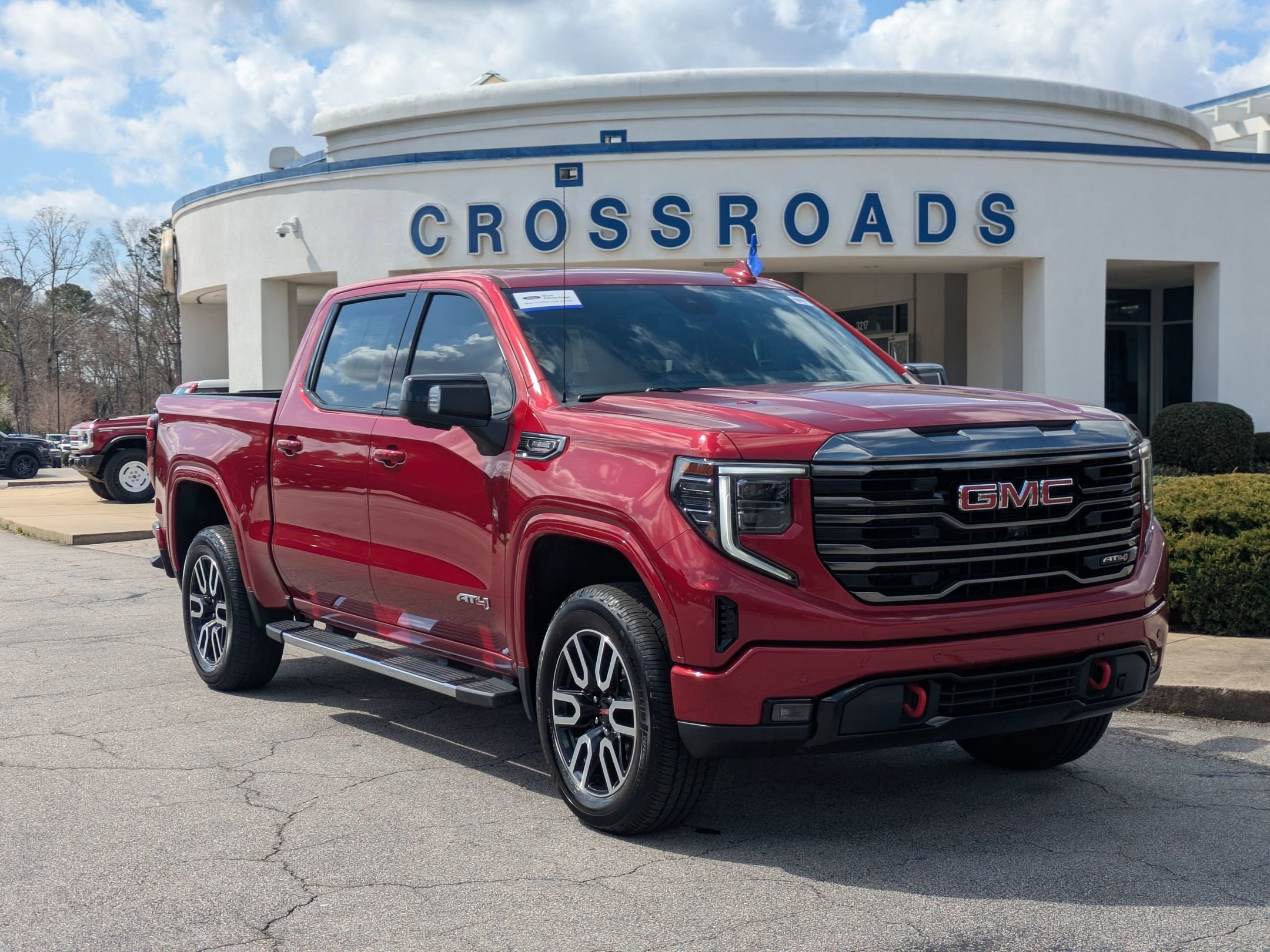 Used 2023 GMC Sierra 1500 AT4 w/ AT4 Premium Package AWD/4WD image 1