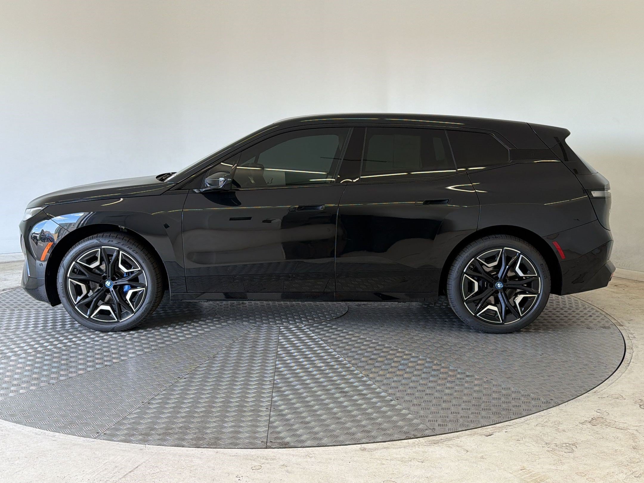 Certified 2024 BMW iX xDrive50 w/ Sport Package AWD/4WD image 2