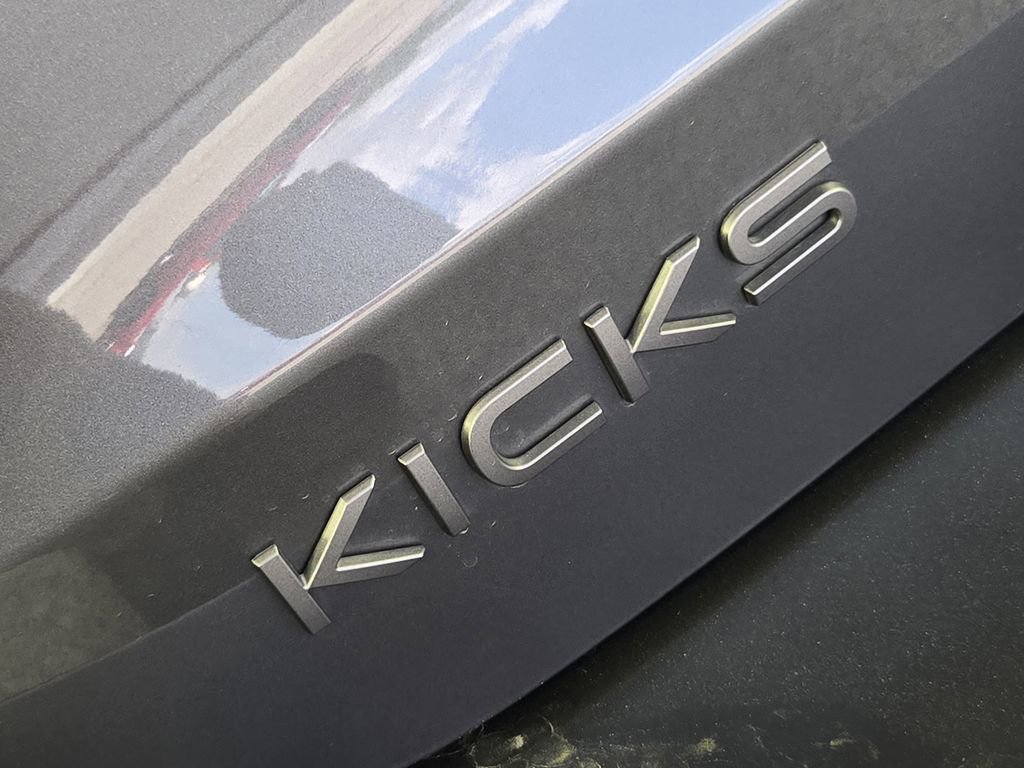 Used 2025 Nissan Kicks S image 12
