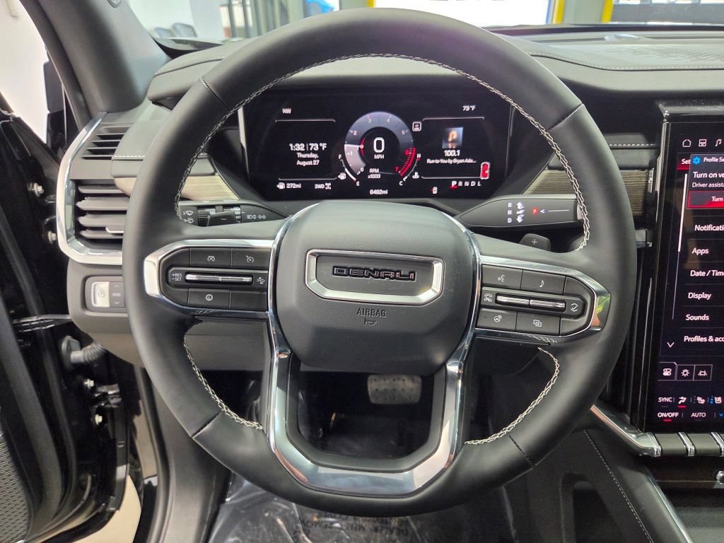 Used 2026 GMC Acadia Denali w/ LPO, Floor Liner Package AWD/4WD image 30
