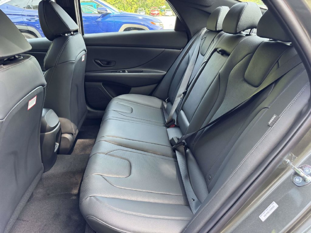 New 2026 Hyundai Elantra SEL Sport FWD image 15