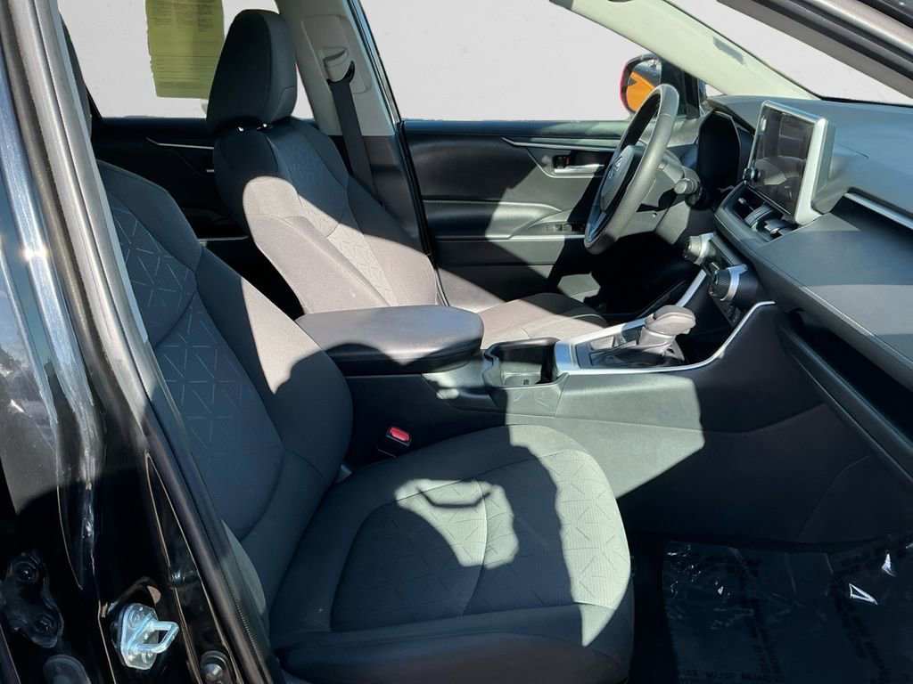 Used 2024 Toyota RAV4 XLE image 15