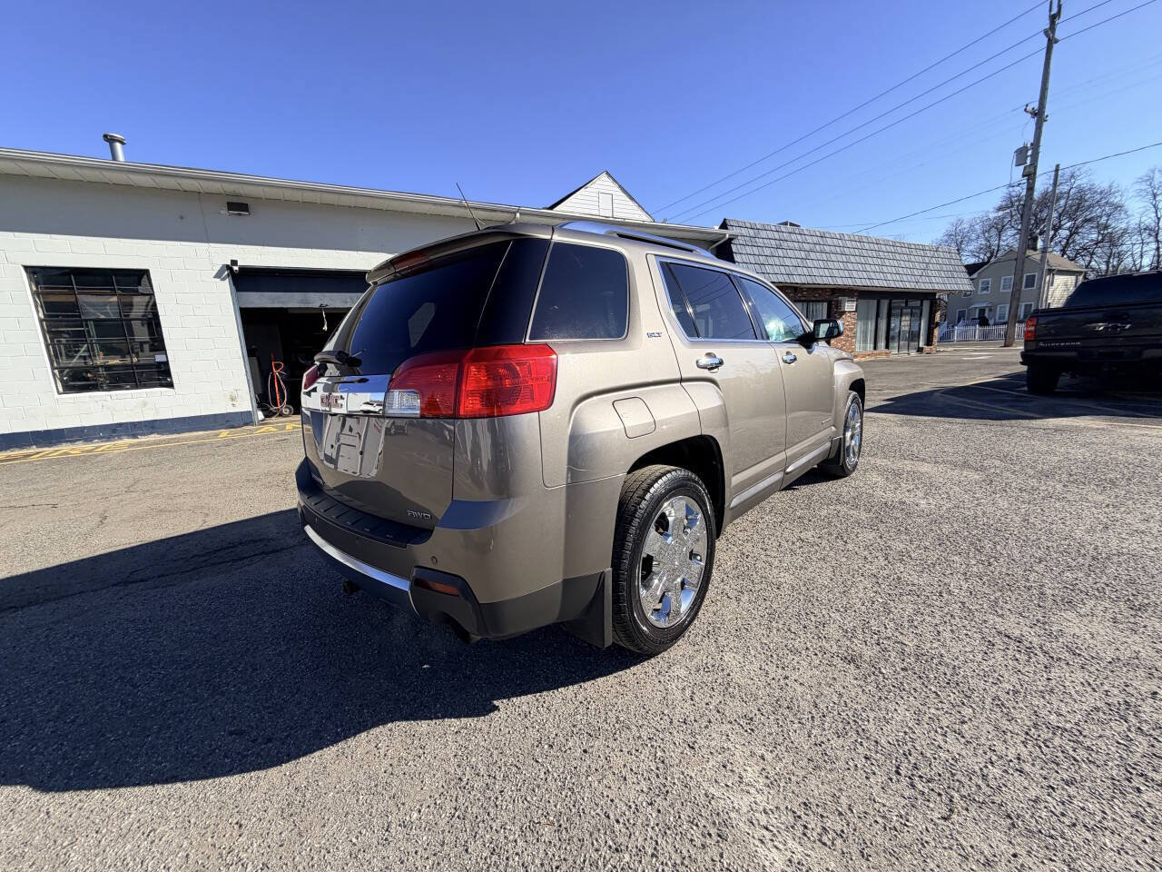 Used 2012 GMC Terrain SLT w/ Chrome and Technology Package AWD/4WD image 9