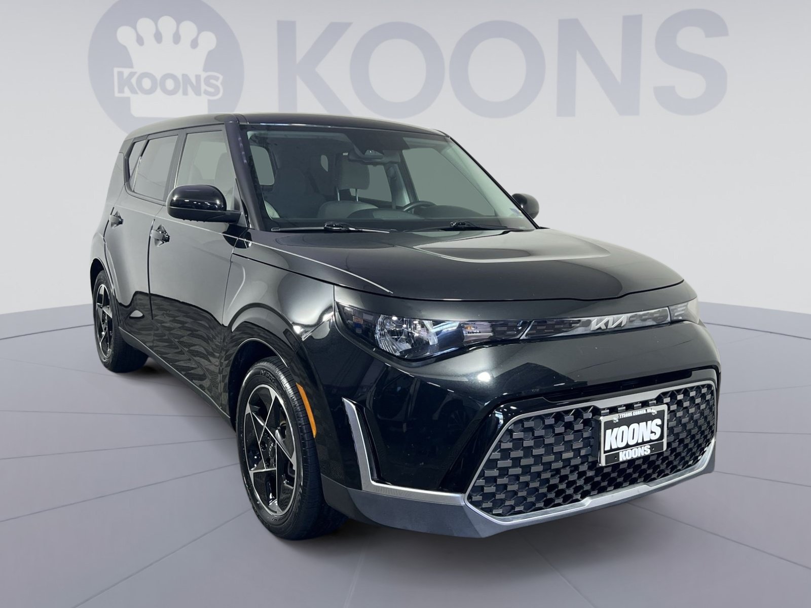 Used 2023 Kia Soul EX FWD image 2