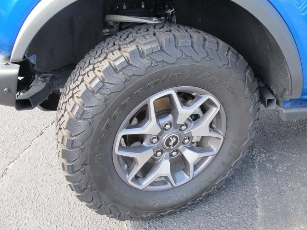 Used 2023 Ford Bronco Badlands AWD/4WD image 9