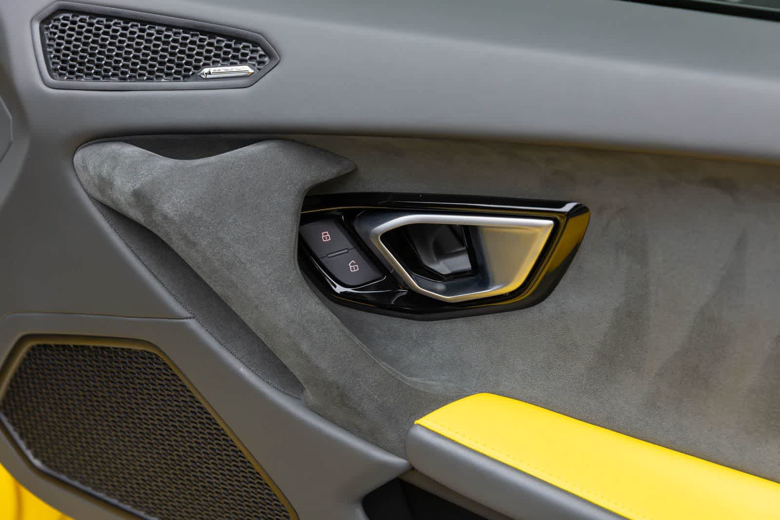 Used 2023 Lamborghini Huracan Tecnica RWD image 38