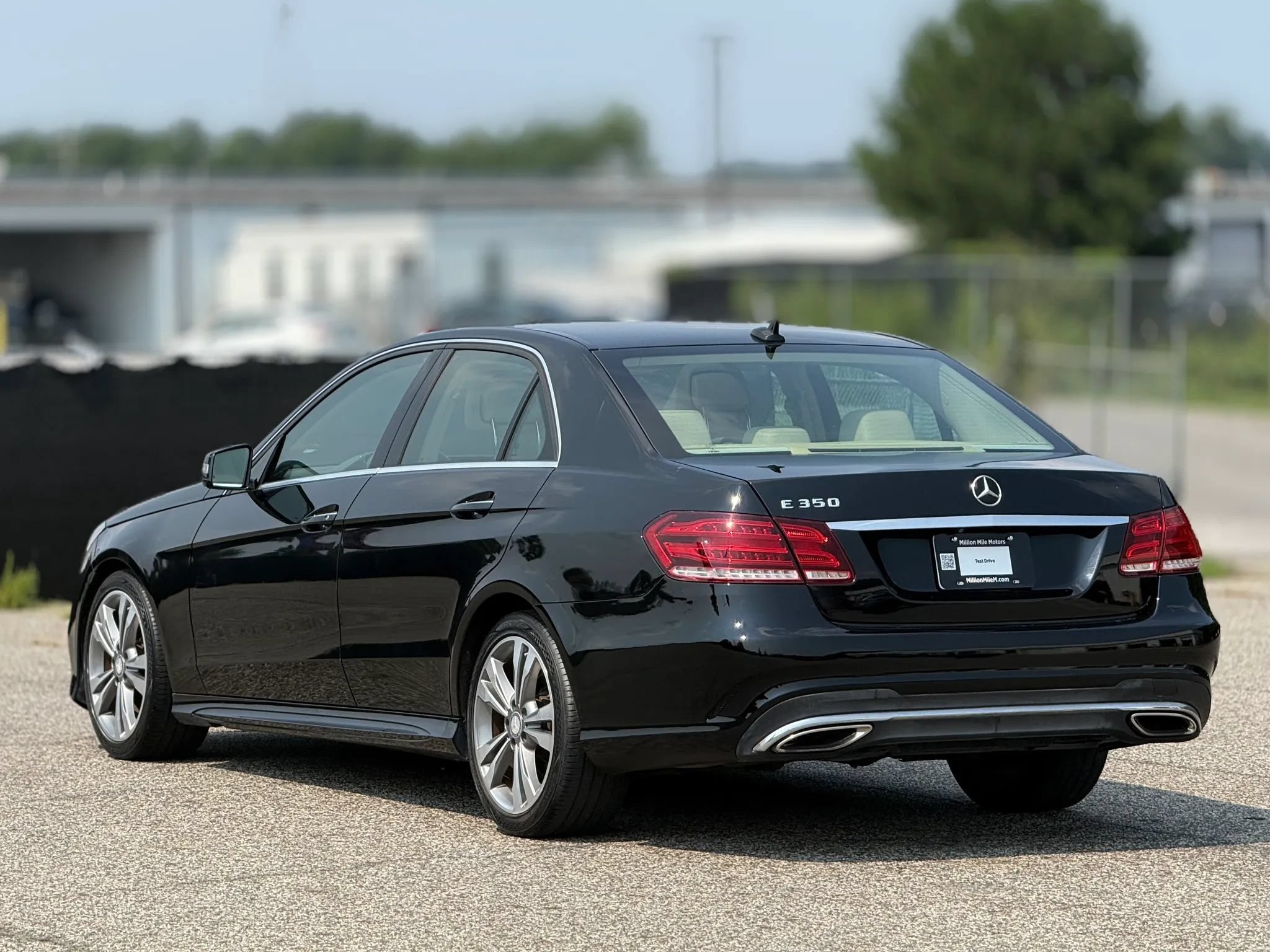 Used 2014 Mercedes-Benz E 350 Sedan image 11