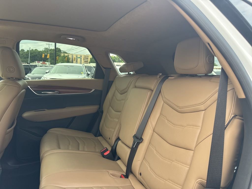 Used 2018 Cadillac XT5 Platinum w/ Driver Assist Package AWD/4WD image 26