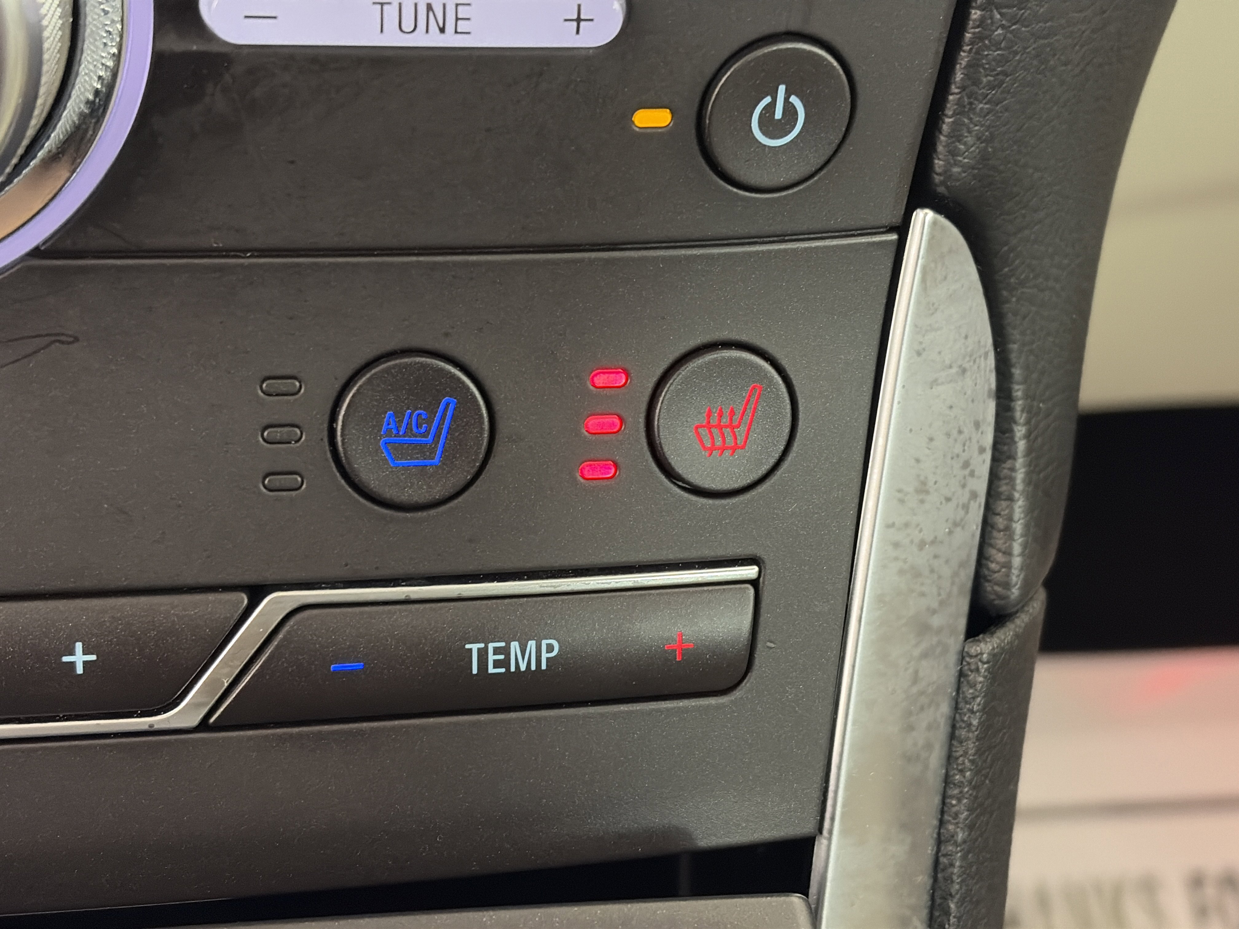 Used 2020 Ford Edge Titanium w/ Equipment Group 301A image 22