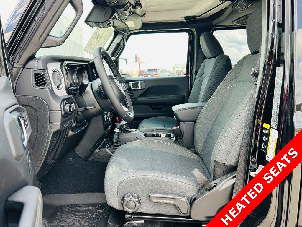 New 2025 Jeep Wrangler Unlimited Sahara AWD/4WD image 3