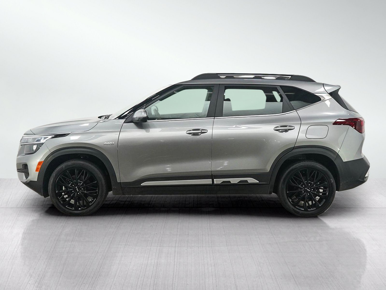 Used 2023 Kia Seltos Nightfall Edition AWD/4WD image 2