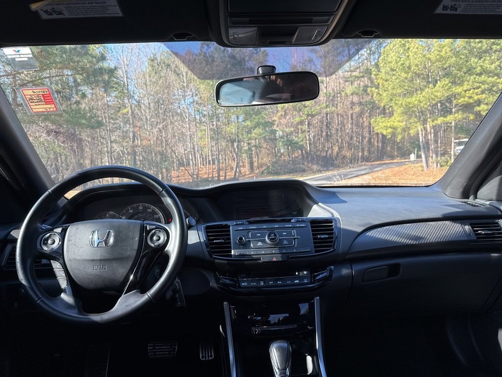 Used 2017 Honda Accord Sport Special Edition image 13