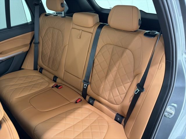 Used 2025 BMW X5 xDrive40i image 16