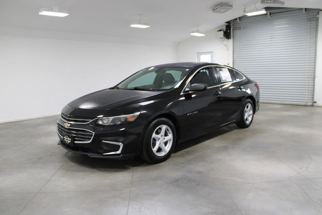Used 2017 Chevrolet Malibu LS image 4