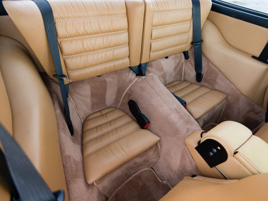 Used 1992 Porsche 911 Turbo image 17