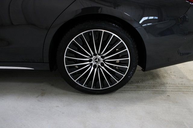 Used 2024 Mercedes-Benz E 350 4MATIC Sedan image 8