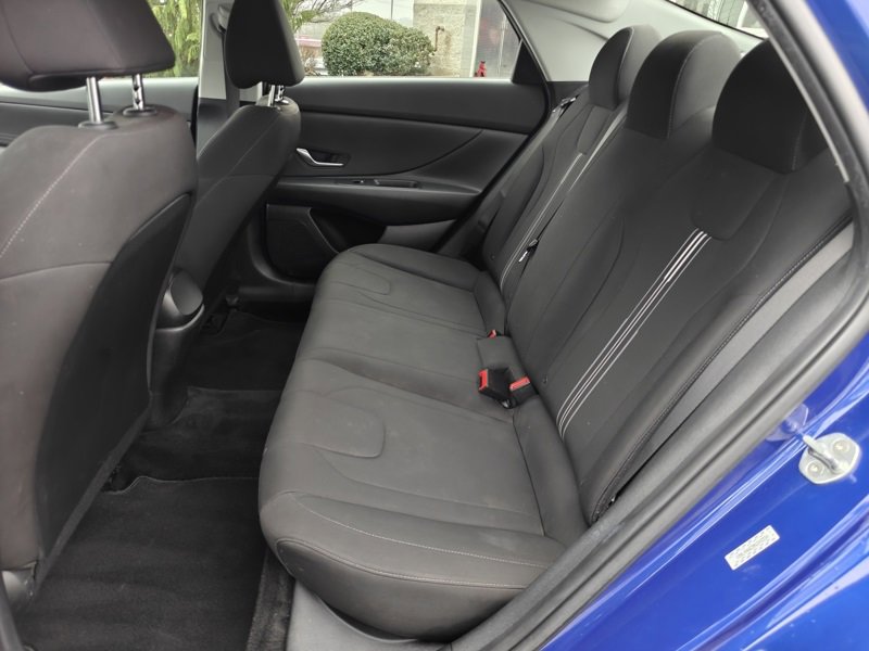 Used 2022 Hyundai Elantra SEL w/ Cargo Package image 14