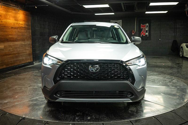 Used 2025 Toyota Corolla Cross L FWD image 4