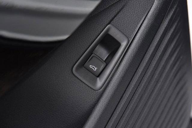 New 2025 Volkswagen ID.4 Pro S Plus image 9