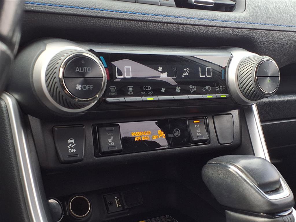 Used 2019 Toyota RAV4 XSE image 9