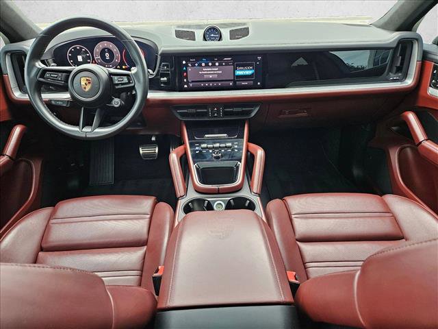 Used 2024 Porsche Cayenne S AWD/4WD image 18