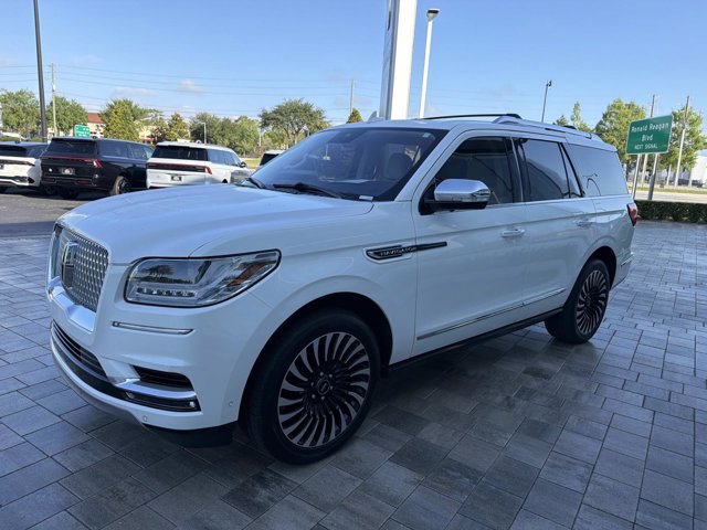 Used 2020 Lincoln Navigator Black Label w/ Cargo Convenience Package AWD/4WD image 6