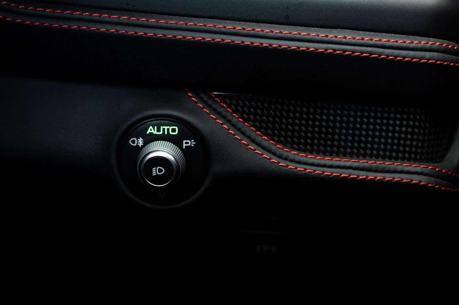 Used 2021 Ferrari F8 Tributo RWD image 38