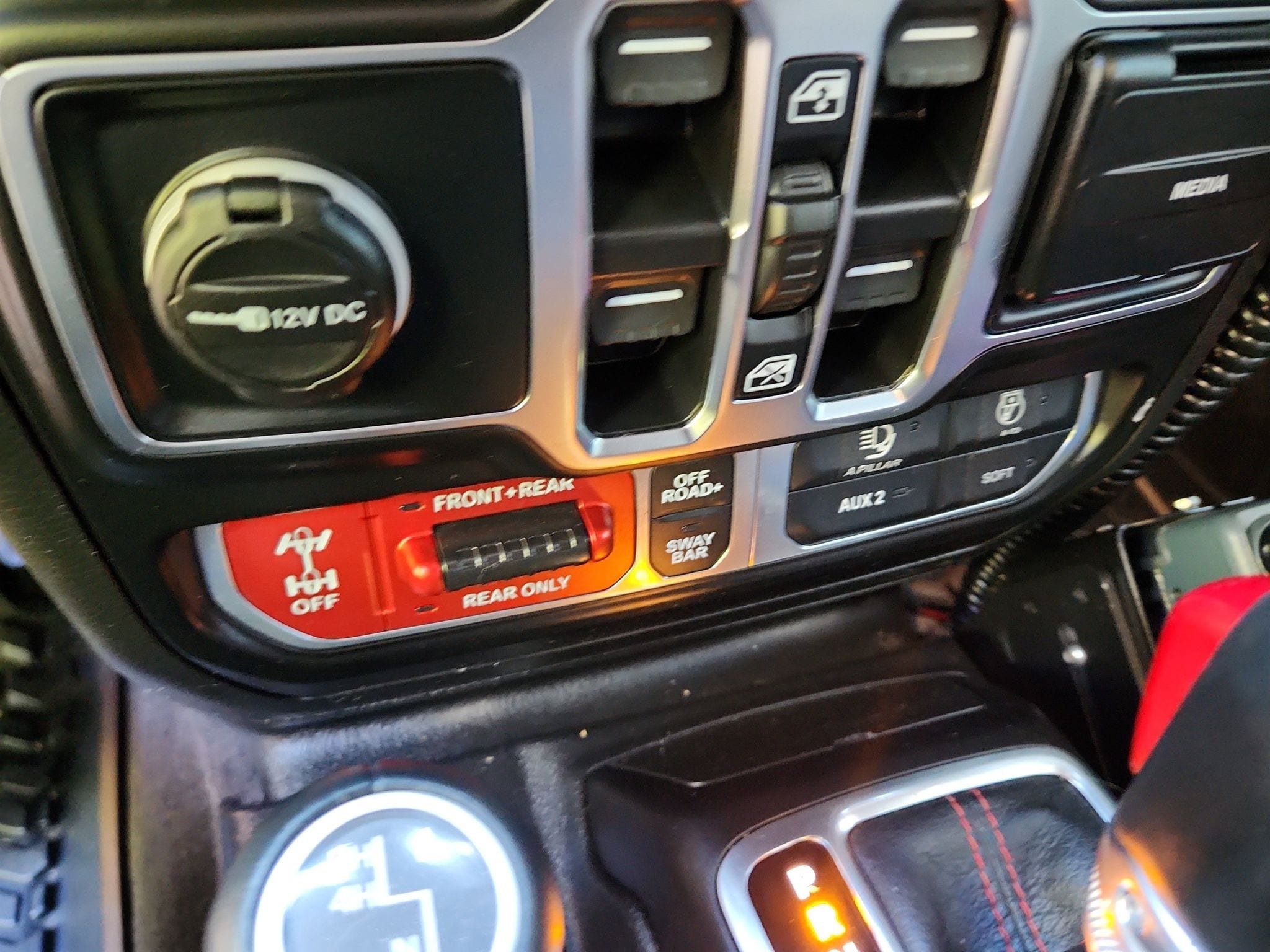 Used 2021 Jeep Wrangler Unlimited Rubicon AWD/4WD image 26