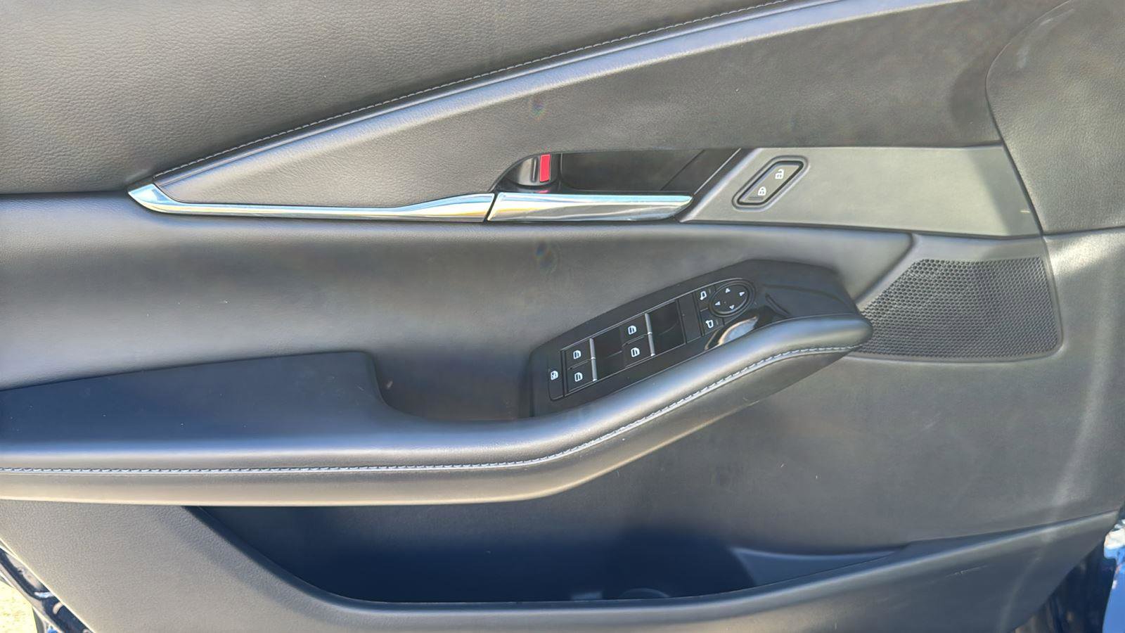 Certified 2025 MAZDA CX-30 AWD 2.5 S w/ Preferred Package image 8