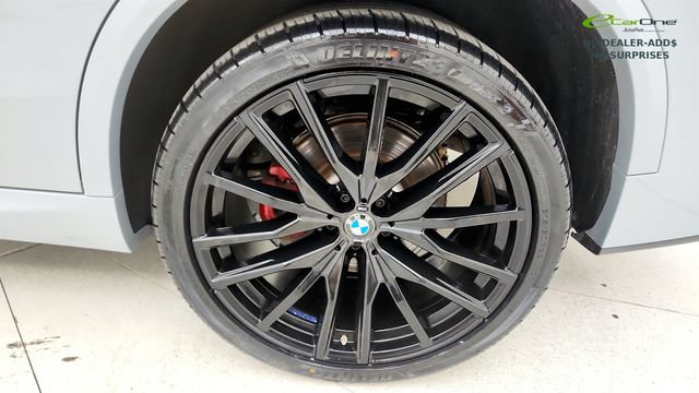 Used 2025 BMW X5 xDrive40i w/ M Sport Package AWD/4WD image 80