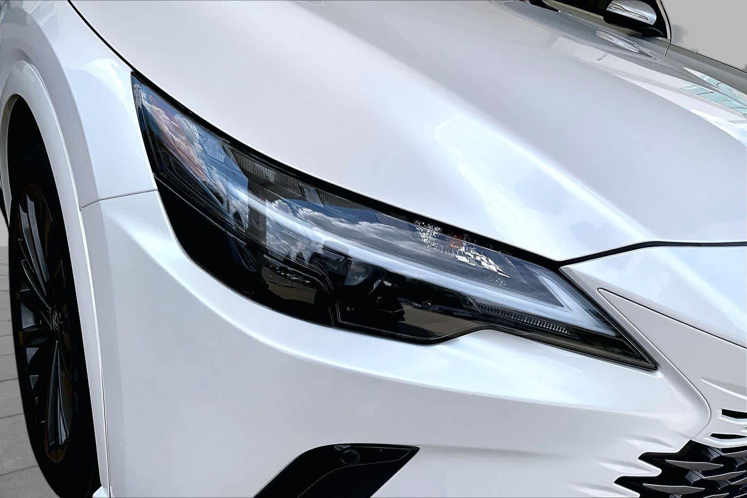 Used 2024 Lexus RX 350h w/ Accessory Package (Z1) AWD/4WD image 25