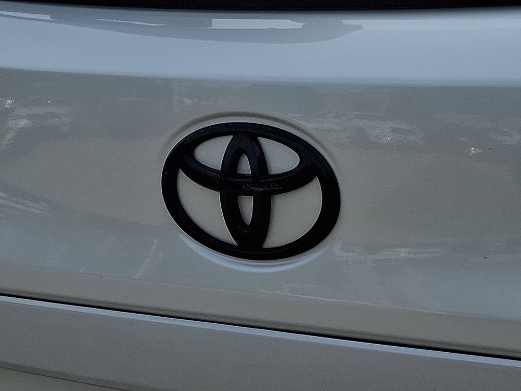 Used 2023 Toyota Corolla Cross AWD Hybrid w/ Convenience Package image 32