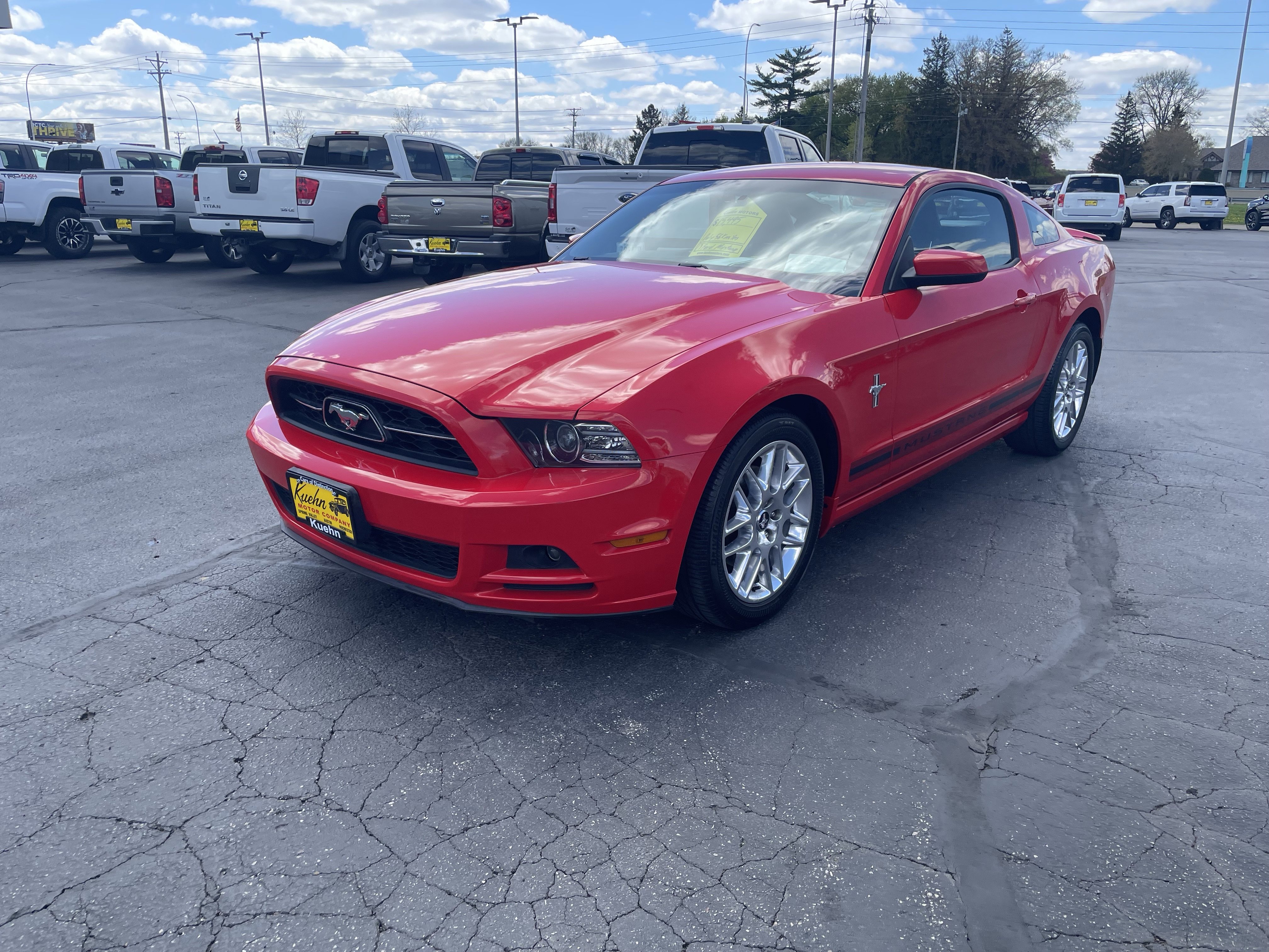 Used 2013 Ford Mustang Premium RWD image 4