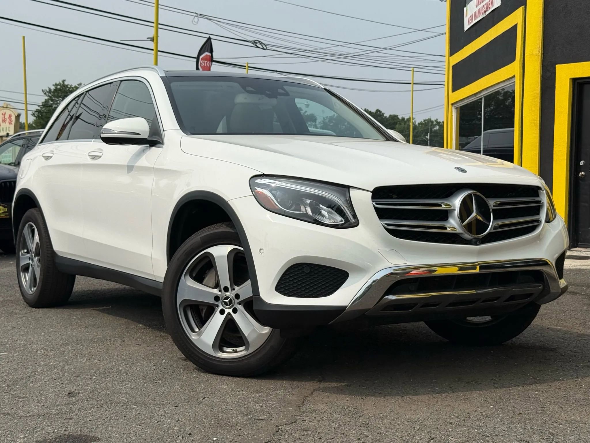 Used 2019 Mercedes-Benz GLC 300 4MATIC w/ Driver Assistance Package image 1