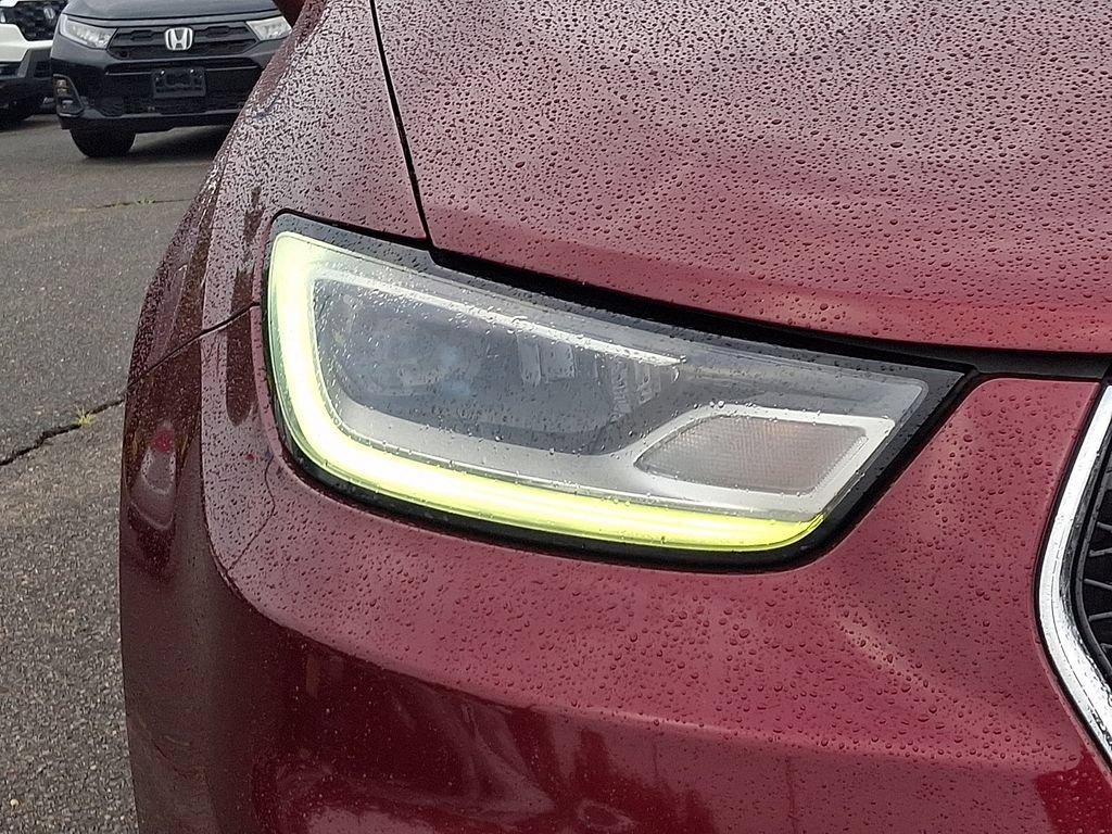 Used 2021 Chrysler Pacifica Touring-L FWD image 9