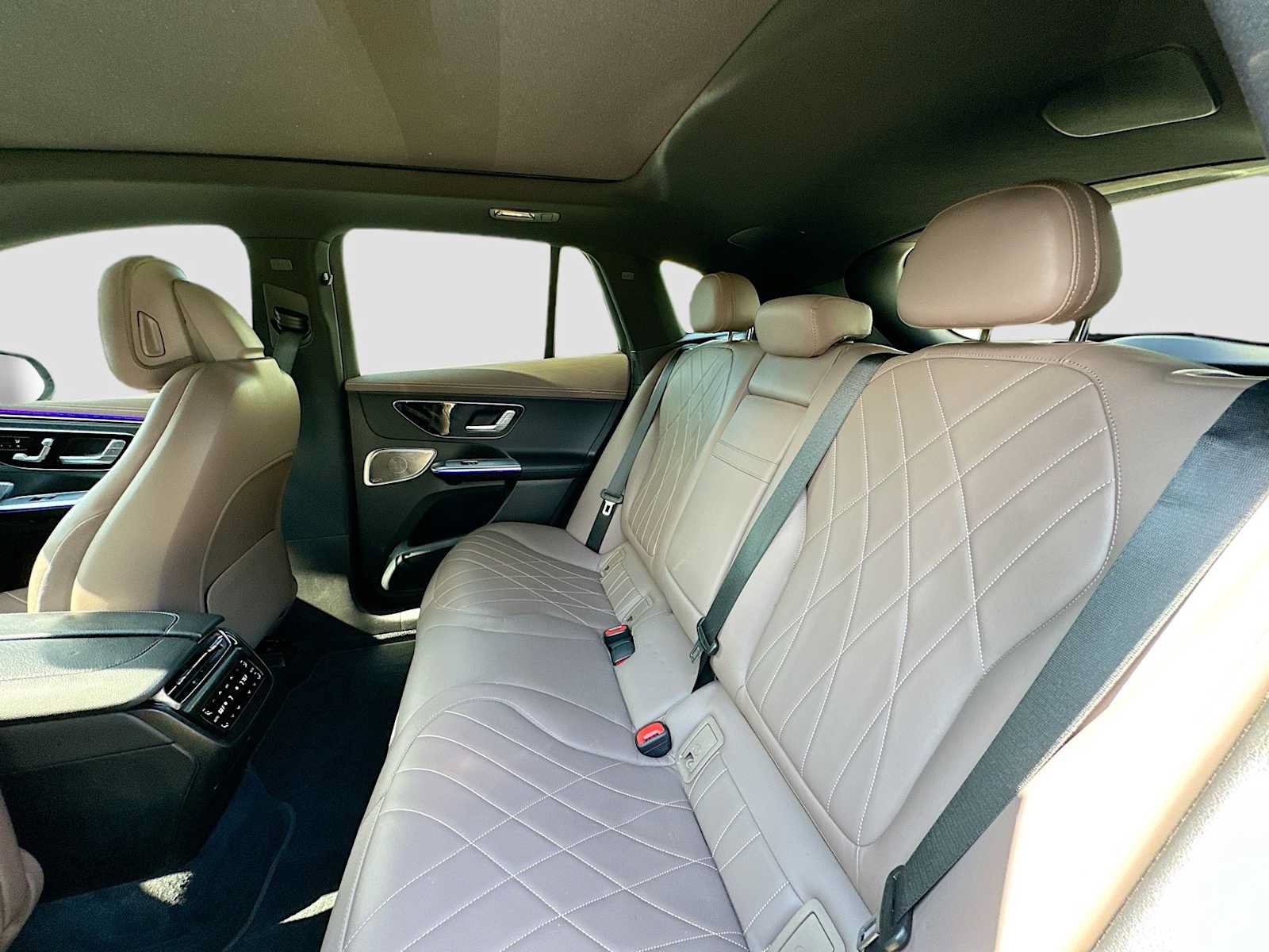 Certified 2023 Mercedes-Benz EQE 500 4MATIC SUV w/ Pinnacle Trim Package image 26